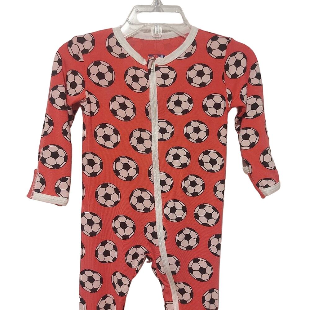 Kickee Pants long-sleeved soccer ball print zip-up footed sleeper pajamas